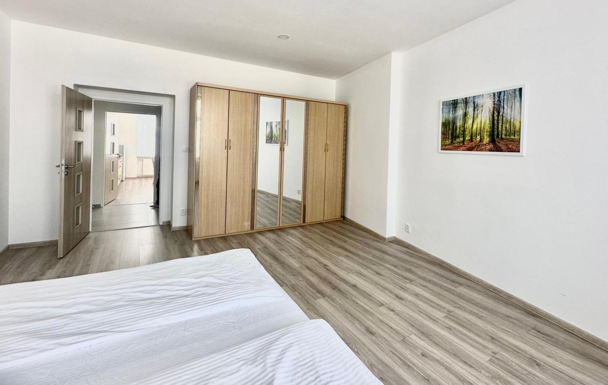 Apartment Th Karlovy Vary Quarto foto