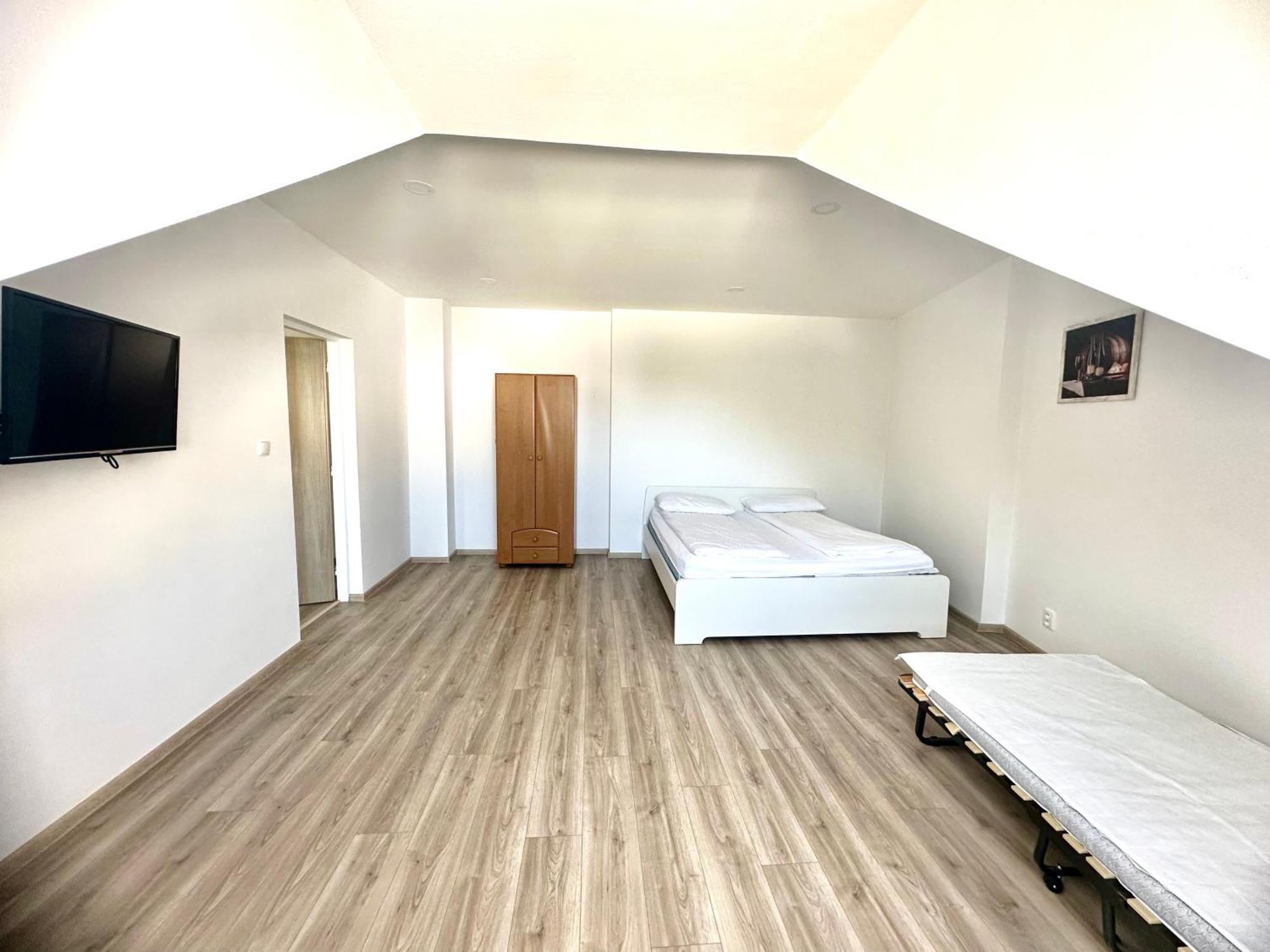 Apartment Th Karlovy Vary Quarto foto